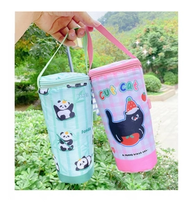 Tragbare isolierte Beuteltaschen für Becher mit Panda- und Katzenmotiven im Freien