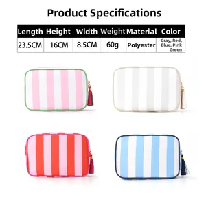 Detailed size specifications for striped toiletry bags measuring 23.5 x 16 x 8.5 cm