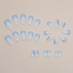 Faux ongles French bleu ciel avec rayures pailletées diagonales et kit de 24 pièces
