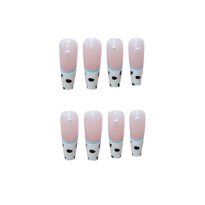 Faux ongles ballerine longs avec pointes françaises bleues, pois et perles