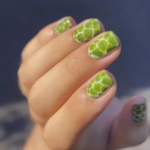 Green Tortoise Shell Pattern Press On Nails Glossy ABS Plastic Gradient Elegant Fake Nails For Women DIY Manicure