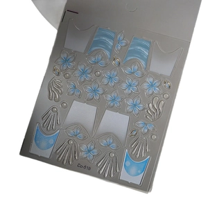 Blaue durchscheinende Blumen-Nagelaufkleber mit Goldstempel und Eiskristallmuster