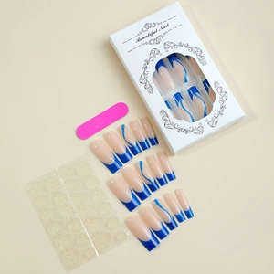 Kit unghie finte French con 24 pezzi a linee glitter blu, lima e strisce adesive