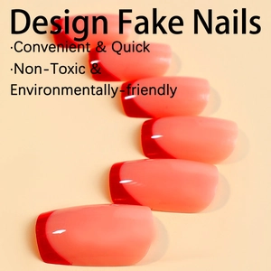 Detailansicht der roten French Fake Nails mit glänzendem Finish und ungiftigem Material