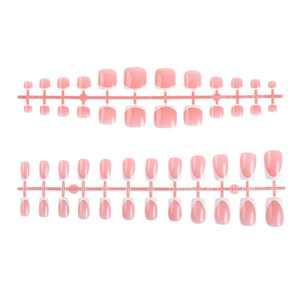 Klassisches rosa-weißes French-Maniküre-Set für Finger- und Fußnägel auf einem Displaystreifen