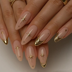 Faux Ongles Amande Brillants Rose Nude French Tip Design Étoile Dorée Automne Hiver Élégants Pour Femmes