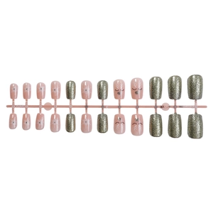 Kit de faux ongles de Noël avec motifs de rennes, flocons de neige et paillettes champagne