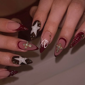 Burgundy Red Almond Press On Nails With 3D Gold Cross Star Artificial Pearl Decor French Tip Crocodile Pattern Elegant For Women