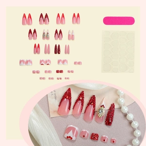Faux ongles longs pointus rouges avec strass et kit d'ongles de pieds assorti