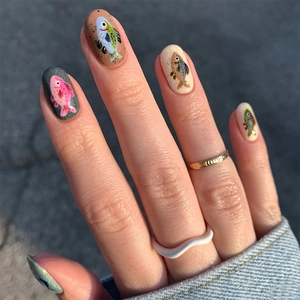 Ongles À Presser Motif Poisson Dessin Animé Ovales Longs Ronds Faux Ongles Pour Femmes Manucure DIY Style Peint À La Main Résine