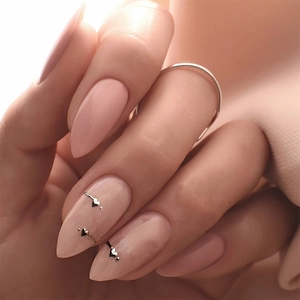 Press On Nails Almond Shape Nude Pink Glossy Artificial Fake Nails Silver Heart Pattern Elegant DIY Manicure For Women