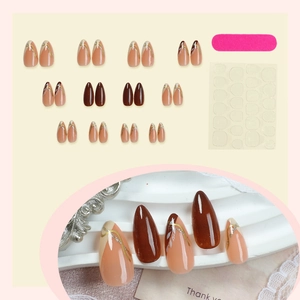Faux ongles marron à presser avec lignes dorées, lot de 24 pièces avec lime et colle