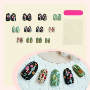 Kit de faux ongles d'été avec motifs floraux vintage et accessoires de manucure
