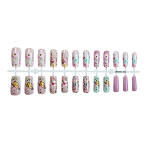 Sweet floral press-on nails with butterfly patterns and 24 pieces in macaron colors