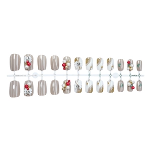 Faux ongles carrés courts avec nœud de Noël, perles et motifs festifs kaki
