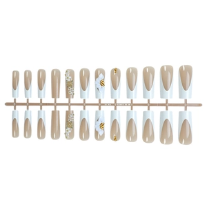 Unghie finte French bianche con fiori 3D e perline dorate, set completo da 24 pezzi