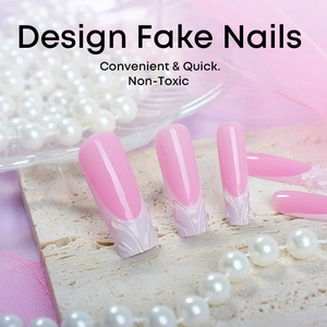 Détail macro de faux ongles français avec motifs de fleurs blanches en relief 3D