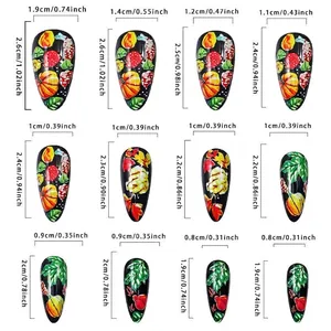 Guide des tailles pour 12 faux ongles d'automne avec motifs de citrouilles et fraises