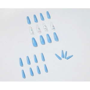 Faux ongles ballerine longs bleu clair avec paillettes de papillon holographiques