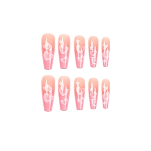Faux ongles cercueil longs avec dégradé rose, motifs de cœurs et d'étoiles blancs