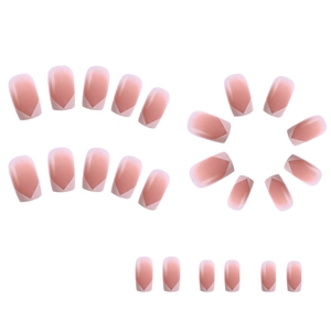 Unghie finte corte french nude rosa con design sfumato bianco a forma di V