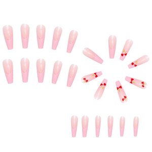 Faux ongles longs ballerine roses avec French tips et motifs cerises et cœurs