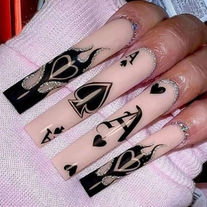 Ongles À Presser Longue Forme Cercueil Pointes Ongles Faux Motif Poker Pique A Flamme Cœur Avec Strass Paillettes Style Punk