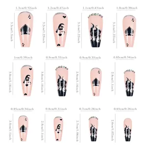 Guide des tailles pour faux ongles flamme et as de cœur avec diverses formes cercueil