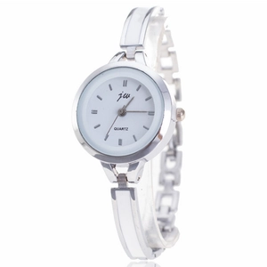 Elegant women quartz watch featuring silver metal case and white ceramic chain bracelet