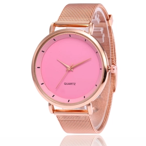 Montre quartz femme minimaliste avec cadran rose et bracelet en maille milanaise rose