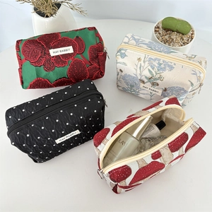 Trousse à crayons jacquard fleurie de grande capacité et sac de maquillage avec fermeture