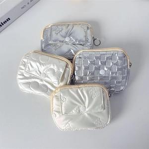 Quilted PU leather mini coin purses in silver and cream white with zipper and ring