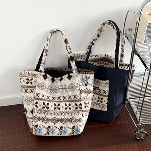 Winter plush tote bag with snowflake pattern made of soft faux fur in a large capacity