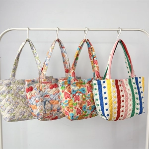 Borse tote in cotone trapuntato con stampe floreali e manici spessi per l'uso quotidiano
