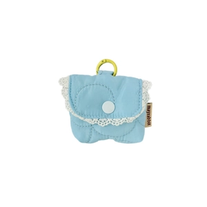 Light blue quilted earphone case with white lace trim and a yellow hanging clip