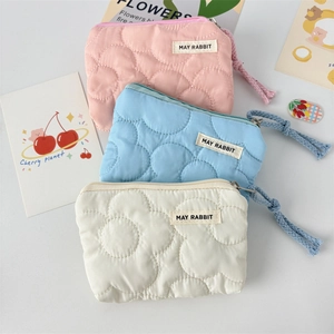 Lot de mini pochettes matelassées rose bleu et blanc avec motif nuage et fermeture