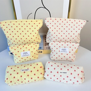 Seersucker Floral Cosmetic Bag Portable Large Capacity Makeup Pouch Travel Zipper Storage Case Pencil Bag For Women