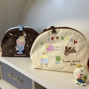 Borse per cosmetici in nylon con ricami a cartoni e ciondoli a cerniera a forma di orso
