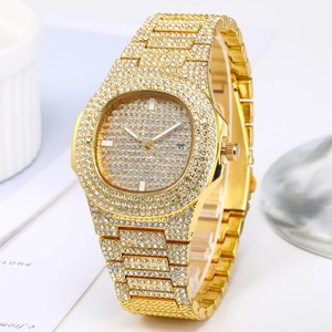Golden quartz wristwatch with full crystal pavé, rectangular dial and calendar display