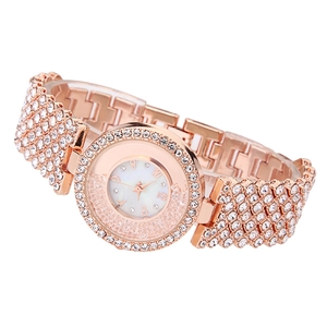 Orologio donna oro rosa con lunetta di cristalli e quadrante in madreperla