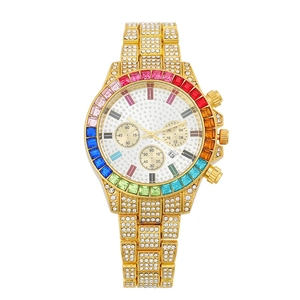 Montre Quartz Luxe Pour Hommes Avec Strass Lunette Arc-En-Ciel Cadrans Décoratifs Calendrier Bracelet En Alliage Mode