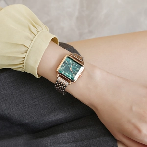 Chic women's square watch with green malachite dial and gold roman numerals