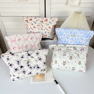 Trousse De Maquillage En Coton Matelassé Imprimé Fleuri Grande Capacité Sac À Toilette De Voyage Pour Femmes
