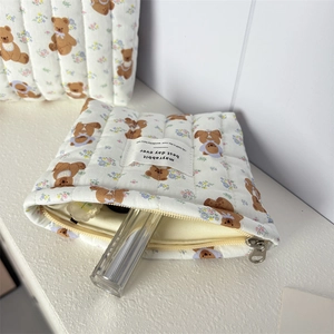 Trousse à maquillage matelassée en coton avec imprimé ours et grande capacité