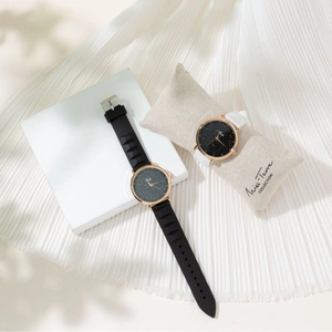 Minimalist starry sky quartz watch set with silicone straps in black and white colors