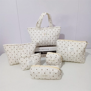 Quilted Heart Pattern Cosmetic Bag Handbag Soft Cute Korean Style Storage Pouch Organizer For Women Students