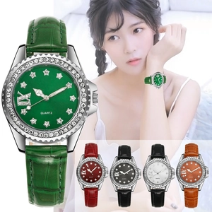 Montre quartz luxe pour femme avec cadran vert étoilé et boîtier argenté serti de diamants