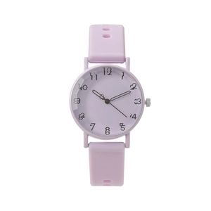 Montre à quartz violet clair minimaliste pour femme avec bracelet silicone et aiguilles cœur