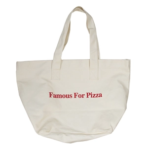 Große Canvas-Tragetasche Famous For Pizza in Off-White mit roter Vintage-Schrift