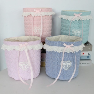 Quilted Heart Fabric Desktop Storage Basket Sweet Lace Cylindrical Organizer Bag With Ribbon Bow For Sundries Cosmetics